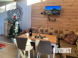 Дом 55м², 2-этажный, посуточно,