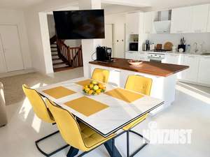 Дом 300м², 3-этажный, посуточно,