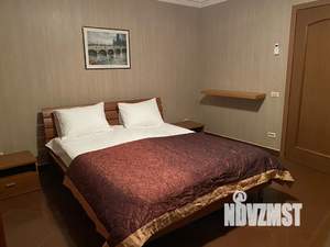 Дом 180м², 3-этажный, посуточно,