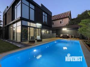 Дом 200м², 3-этажный, посуточно,