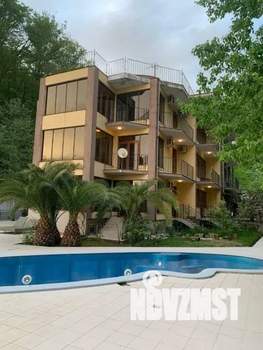 Дом 2000м², 3-этажный, посуточно,