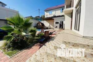 Дом 240м², 3-этажный, посуточно,