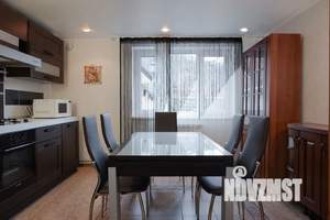 Дом 200м², 3-этажный, посуточно,