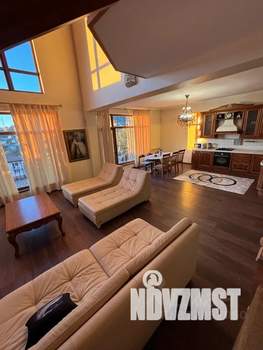 Дом 250м², 2-этажный, посуточно,