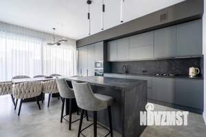 Дом 200м², 2-этажный, посуточно,