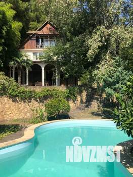 Дом 270м², 3-этажный, посуточно,