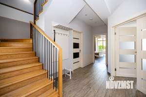 Коттедж 180м², 2-этажный, на длительный срок,