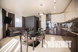 Дом 110м², 2-этажный, посуточно,