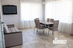 Дом 350м², 2-этажный, посуточно,