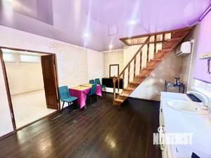 Дом 100м², 2-этажный, на длительный срок,