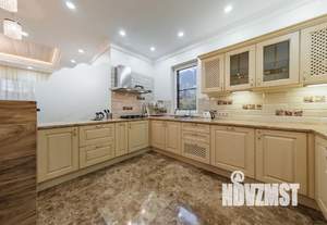 Дом 400м², 3-этажный, посуточно,