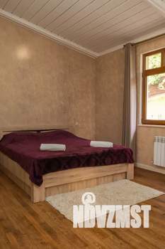 Дом 300м², 2-этажный, посуточно,