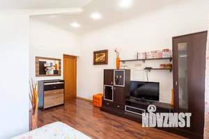 Дом 200м², 2-этажный, посуточно,