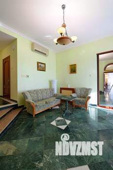 Дом 500м², 3-этажный, на длительный срок,