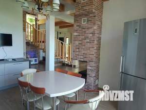 Дом 200м², 2-этажный, посуточно,