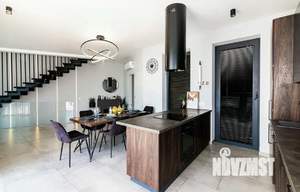 Дом 258м², 2-этажный, посуточно,