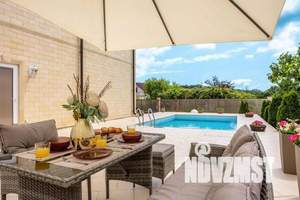 Дом 360м², 3-этажный, посуточно,