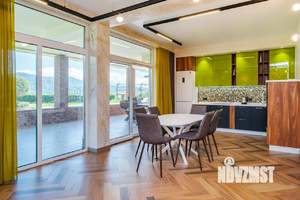 Коттедж 240м², 3-этажный, на длительный срок,