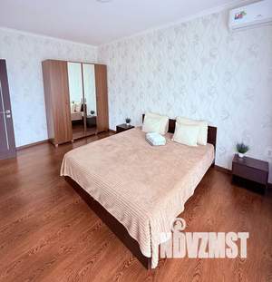 Дом 300м², 3-этажный, посуточно,