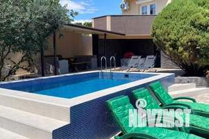 Дом 175м², 3-этажный, посуточно,