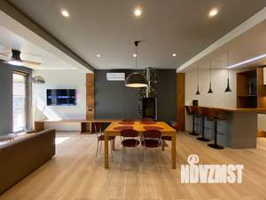 Дом 250м², 3-этажный, посуточно,