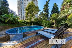 Дом 240м², 2-этажный, посуточно,