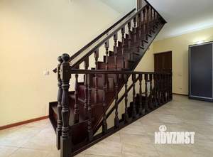 Дом 300м², 3-этажный, на длительный срок,