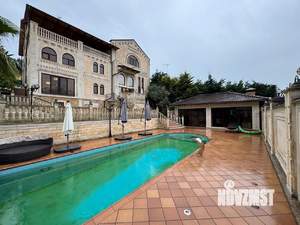 Дом 800м², 3-этажный, на длительный срок,