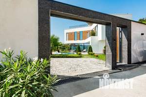 Дом 259м², 3-этажный, посуточно,