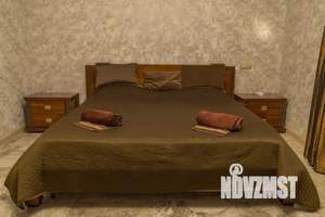 Дом 300м², 2-этажный, посуточно,