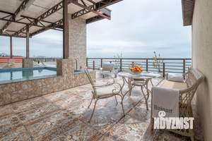 Дом 200м², 2-этажный, посуточно,