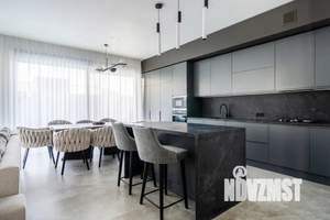 Дом 200м², 2-этажный, посуточно,