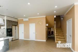 Дом 240м², 3-этажный, посуточно,