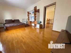 Дом 268м², 3-этажный, посуточно,