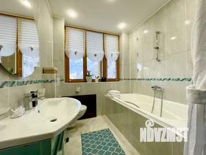 Дом 340м², 2-этажный, посуточно,