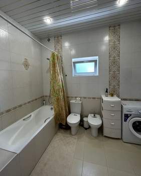 Дом 200м², 2-этажный, на длительный срок,