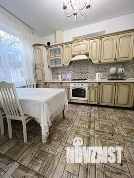 Дом 240м², 2-этажный, посуточно,