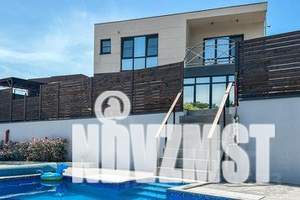 Дом 188м², 2-этажный, посуточно,