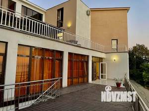 Дом 350м², 3-этажный, посуточно,