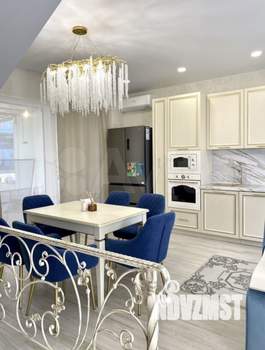 Таунхаус 130м², 3-этажный, на длительный срок,