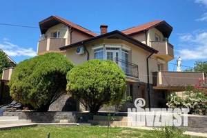 Дом 175м², 3-этажный, посуточно,