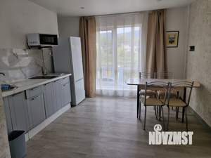 Дом 50м², 2-этажный, на длительный срок,