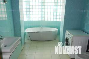 Дом 300м², 3-этажный, посуточно,