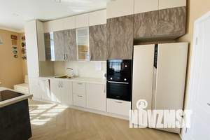 Дом 240м², 3-этажный, посуточно,