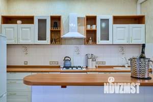 Дом 480м², 3-этажный, посуточно,