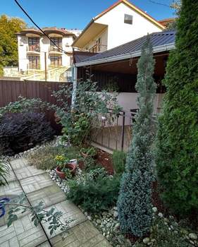 Дом 200м², 2-этажный, на длительный срок,