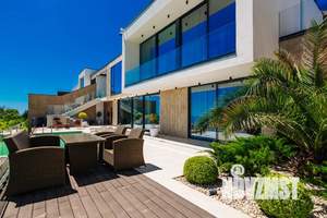 Дом 250м², 2-этажный, посуточно,