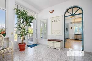 Дом 400м², 3-этажный, на длительный срок,