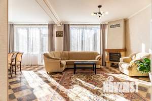 Дом 200м², 3-этажный, посуточно,