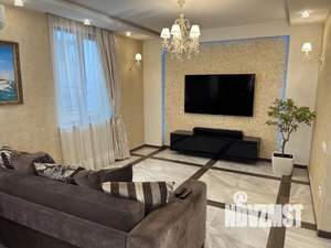 Дом 210м², 3-этажный, посуточно,